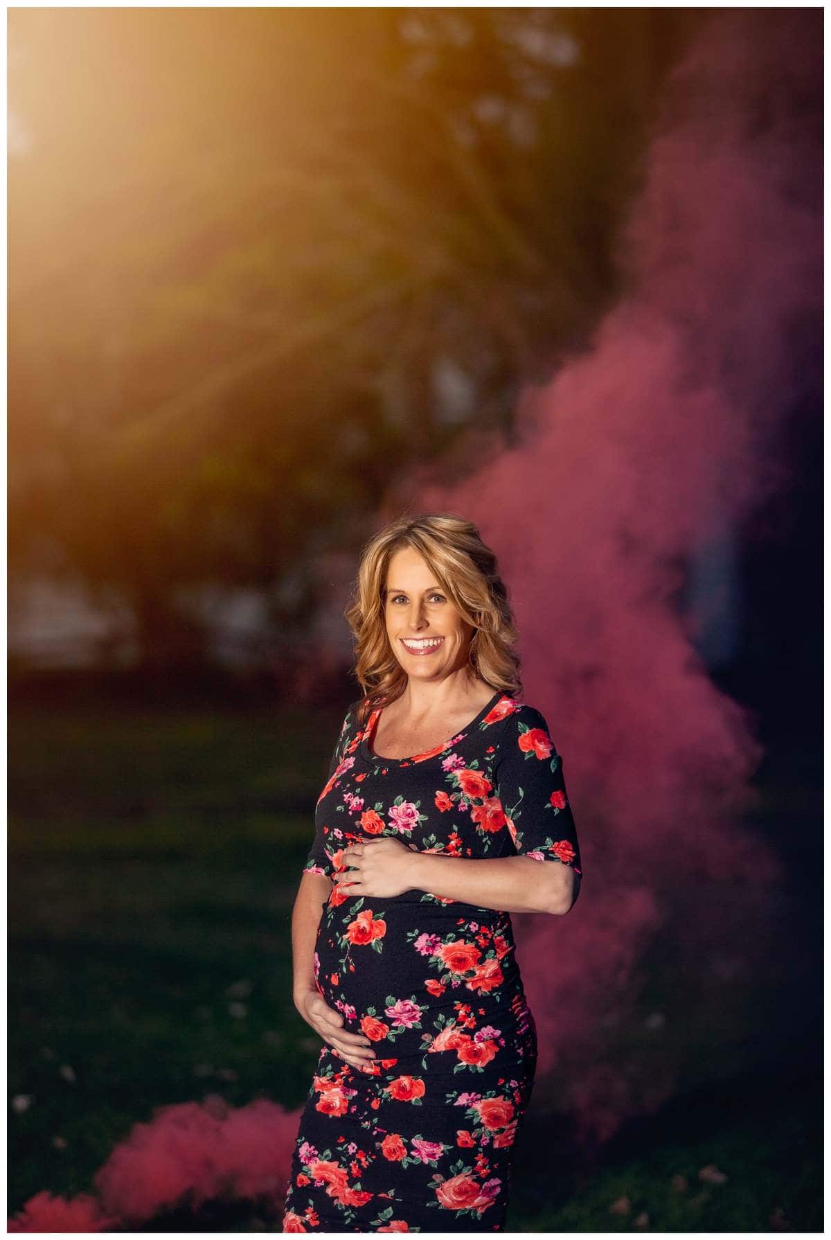 pink smokebomb maternity photoshoot detroit michigan 
