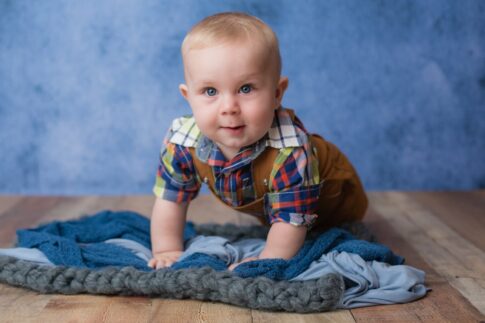 baby boy sitter session, 6 mth baby boy studio photos, port huron childrens photographer
